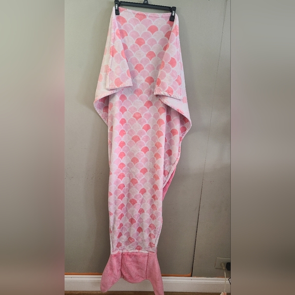 Mermaid tail blanket - Picture 2 of 4